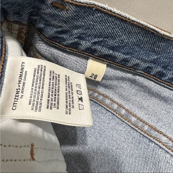 CITIZENS OF HUMANITY Danielle Cut-Off Shorts - Picture 9 of 10